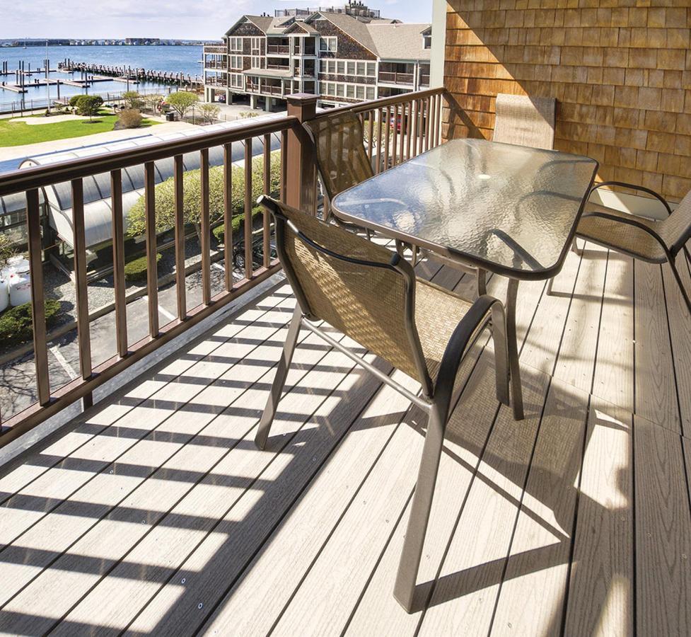 Club Wyndham Newport Onshore Exterior photo